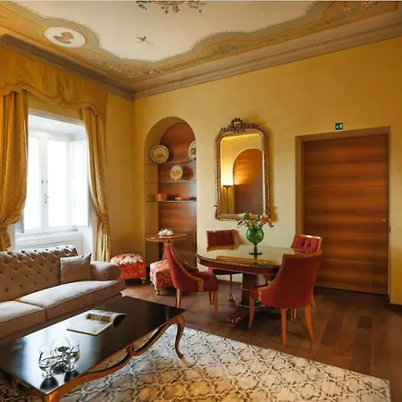 2 Two-bedroom Fontana Di Trevi Appartement